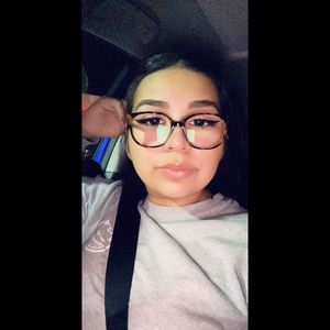 Meet your Posher, Cass